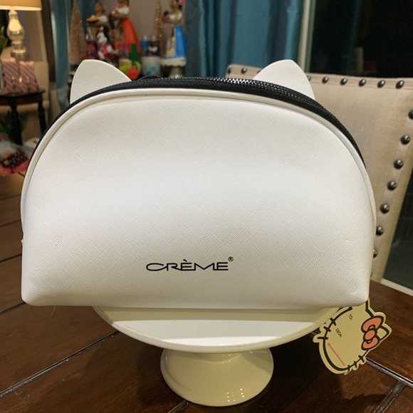 Hello Kitty Cosmetics Case - Picture 2 of 7